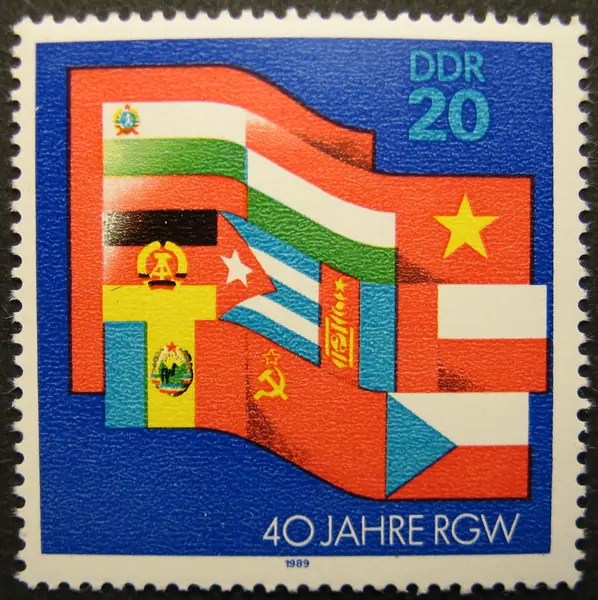 Flags of the member states in front of a red flag