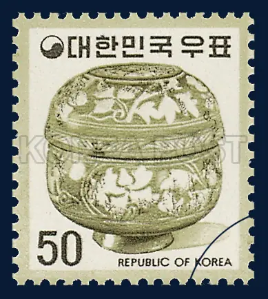 Bunchong-ware Vessel Inlaid with Peony Single stamp