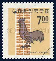 Patterns of luck anda cock who is heralding new year